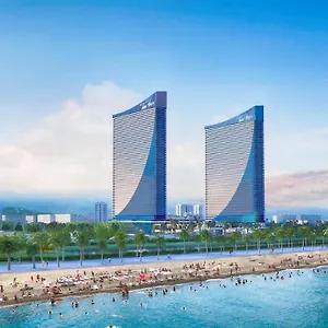 Orbi Luxury Sea View شقة فندقية باتومي